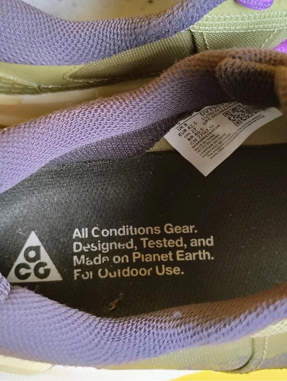 Nike ACG Mountain Fly 2 Low Gridiron Action Grape DV7903-200 Men's Size 9 Used